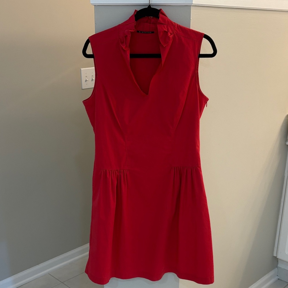 Elie Tahari | Red Cotton V-Neck Mini Dress
Bust 19”
Waist 16.5”
Length 36.5”